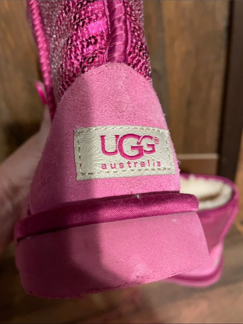UGG Australia Kids Pink Sequin Classic Short Sherpa lined Boots • Size 4